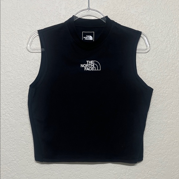 The North Face Women's Black Sleeveless Top - Picture 1 of 6